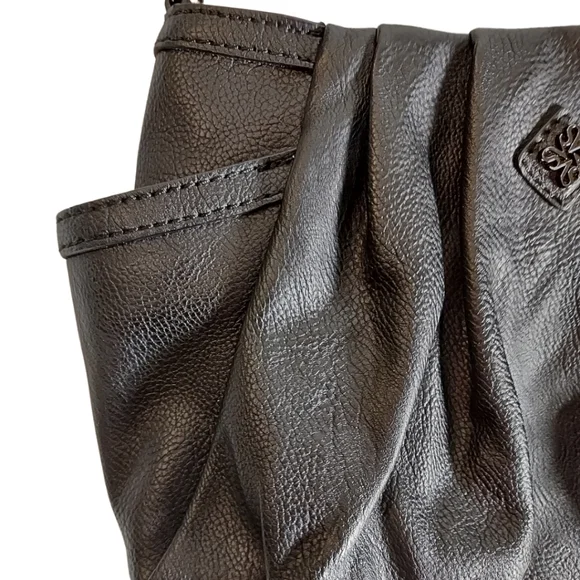 Vintage SimplyVera Vera Wang black vegan leather crossbody scrunch purse y2k - Picture 4 of 14